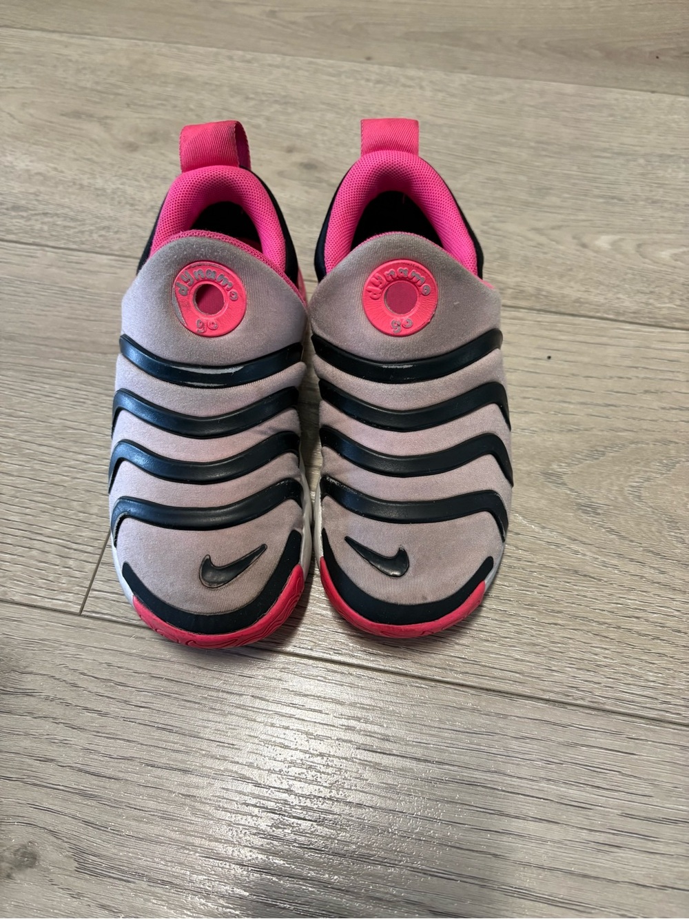 Nike dynamo go girls 13c play condition